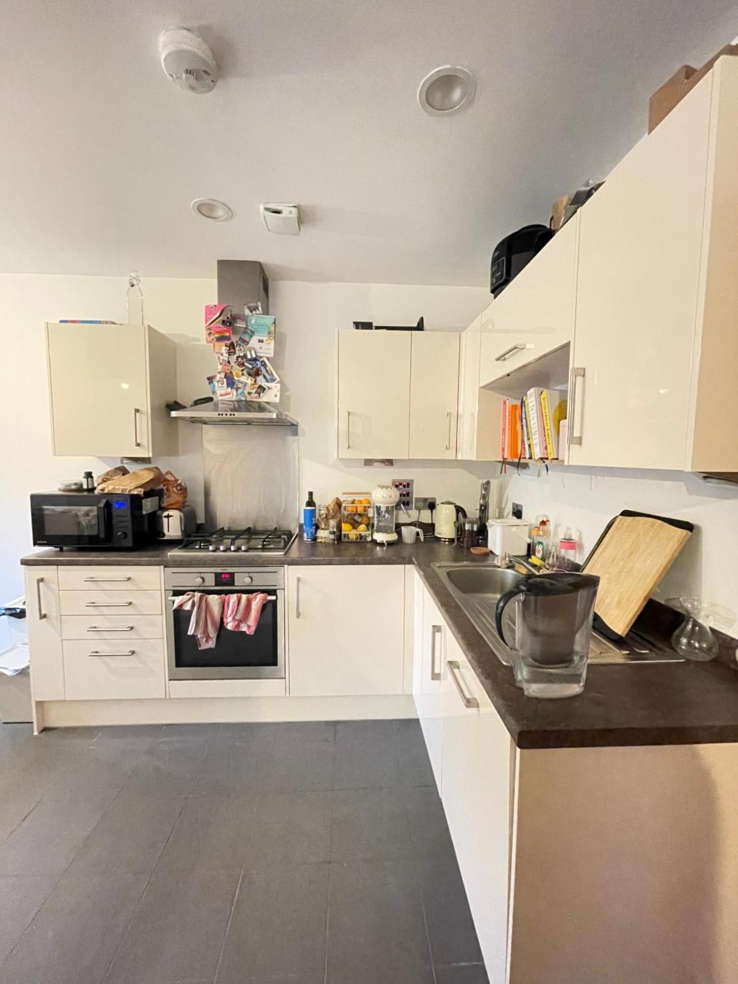 & Modern 1bd Flat With Balcony Hackney!