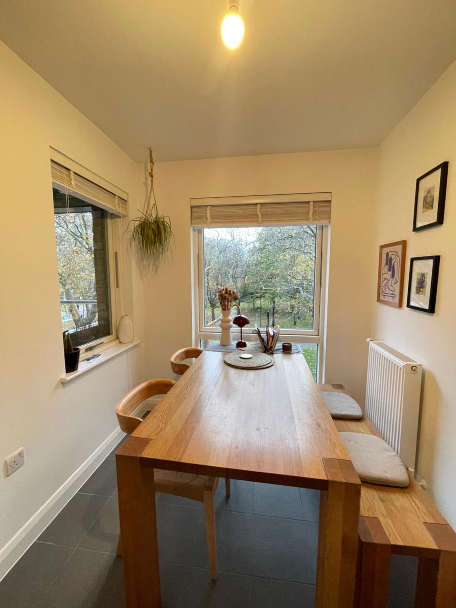 & Modern 1bd Flat With Balcony Hackney! Londra
