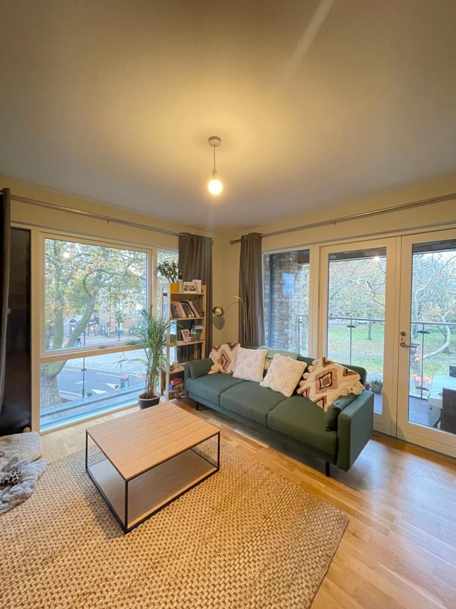 & Modern 1bd Flat With Balcony Hackney! *