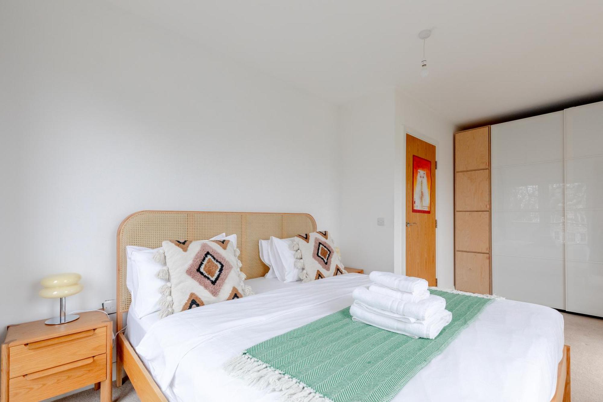 Appartamento & Modern 1bd Flat With Balcony Hackney!