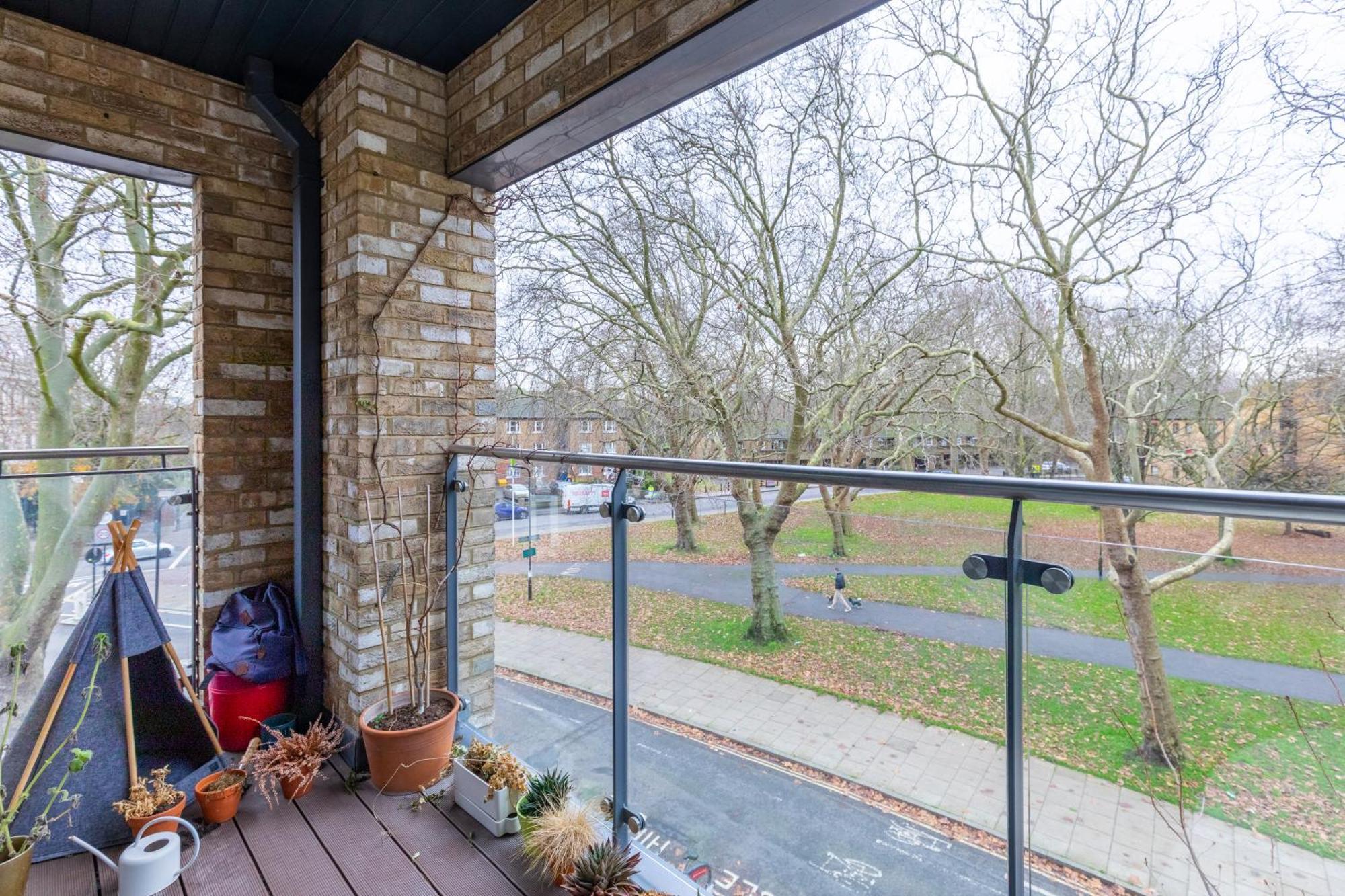 Appartamento & Modern 1bd Flat With Balcony Hackney! Londra